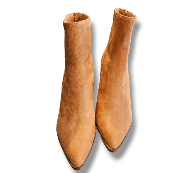 Tan Suede block heel ankle boots. Size 11 - Picture 6 of 8
